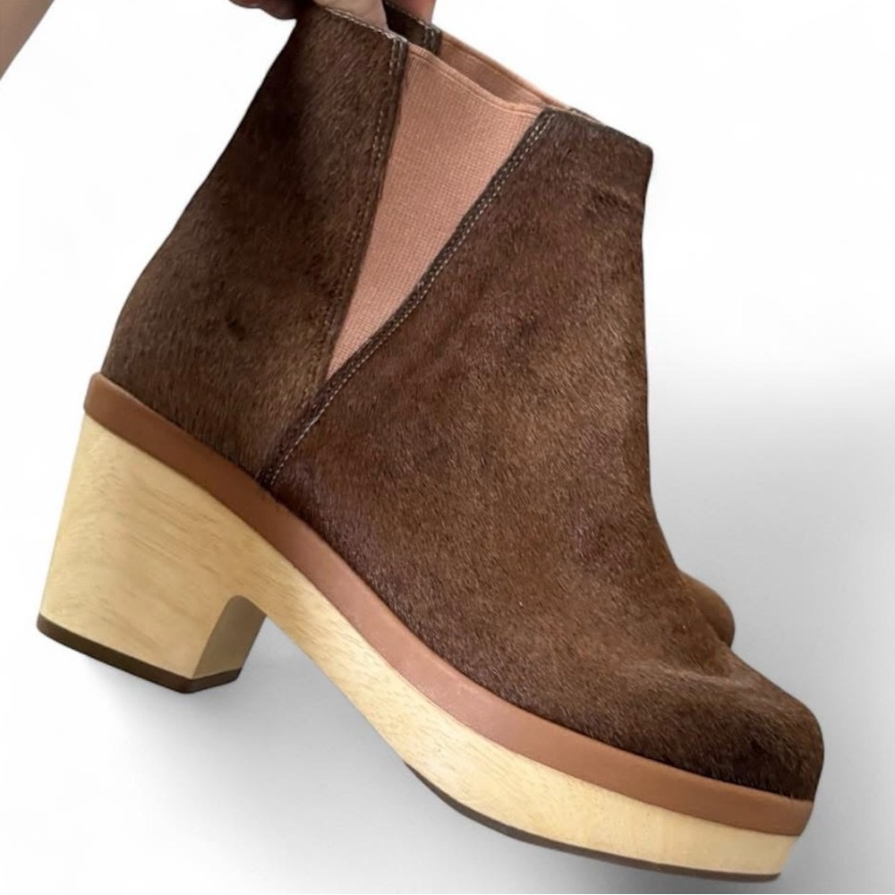 New Anthropologie The Odells Calf Hair clogs Brown Wooden platform heel clog